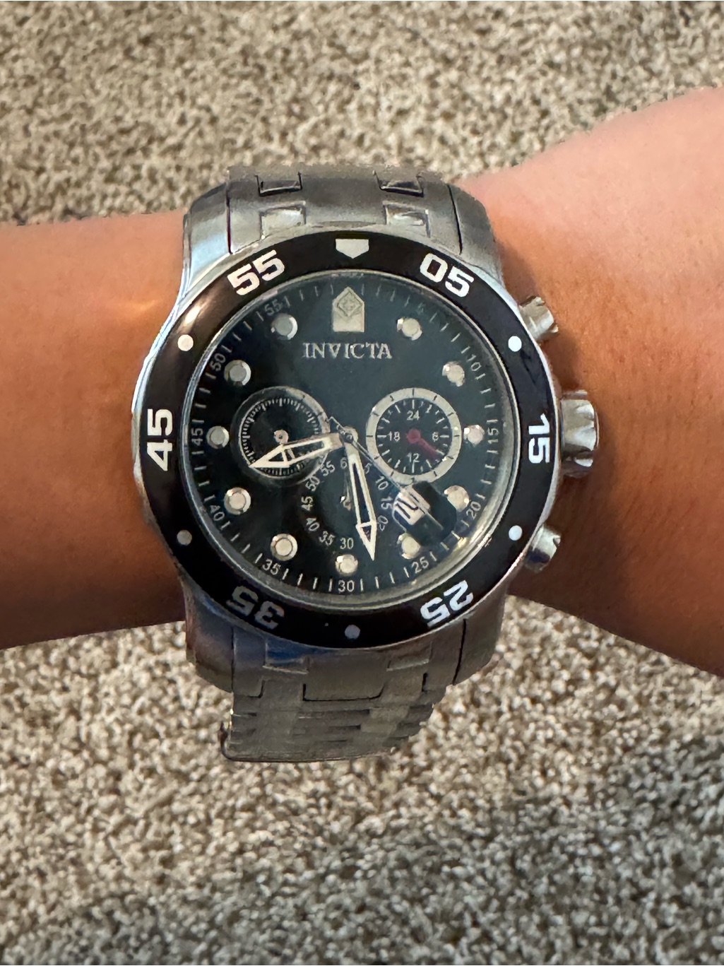 Invicta Mens Silver Stainless Steel Watch With Black Dial And Bezel